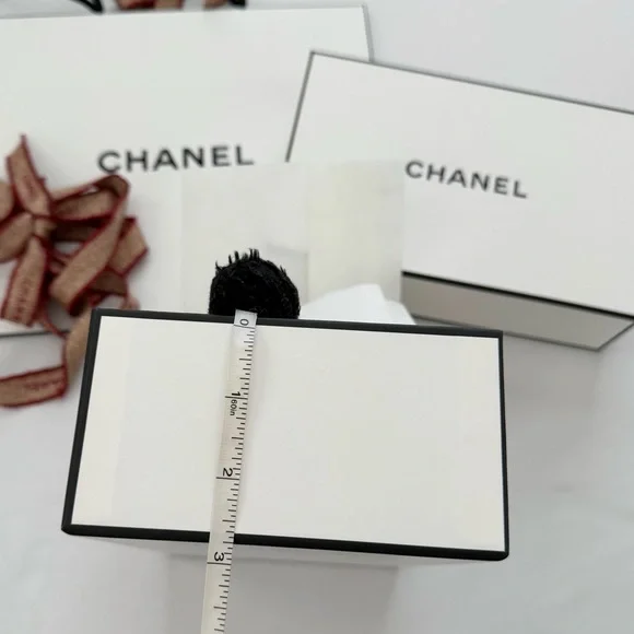 LIKE NEW Chanel White Gift Box and Shopping Bag - Picture 11 of 12